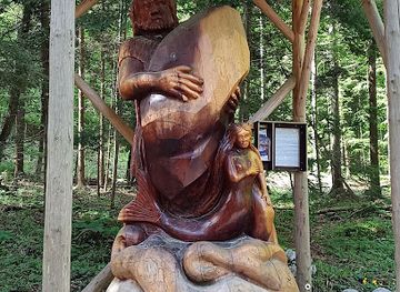 austria/upper-austria/attraction/die-sage-vom-riesen-erla-und-der-nixe-vom-laudachsee