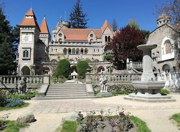 hungary/szekesfehervar/attraction/bory-castle