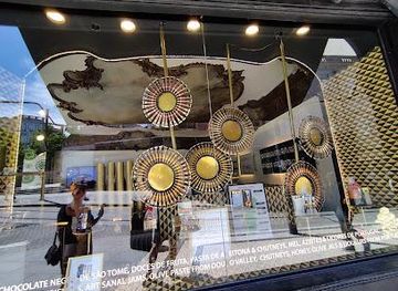 portugal/douro-valley/attraction/meia-duzia-rua-das-flores-porto