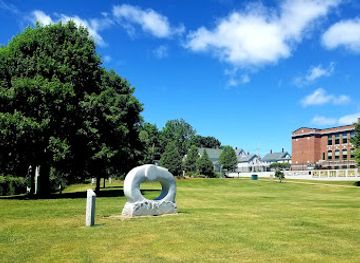 new-hampshire/nashua/attraction/reflection-garden-labyrinth