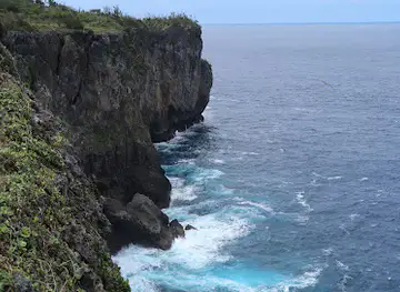 Laku Fa'anga Cliffs