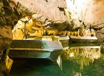 france/midi-pyrenees/attraction/riviere-souterraine-de-labouiche