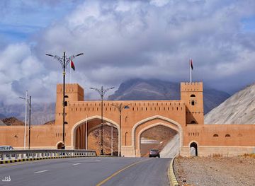 oman/al-batinah-south-governorate/attraction/rustaq-city-gate