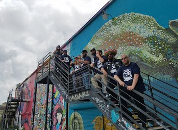 texas/houston/attraction/houston-legendary-graffiti-building