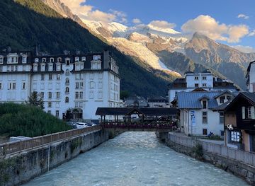 france/chamonix/attraction/petit-train-touristique-de-chamonix