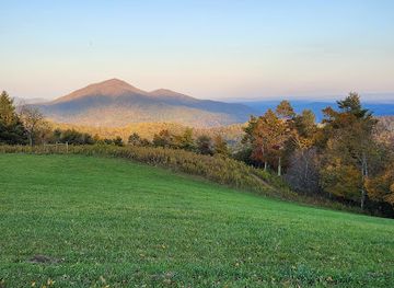 virginia/blue-ridge-highlands/attraction/cahas-mountain-overlook