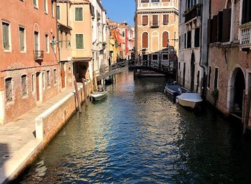 italy/venice/attraction/palazzo-morosini-brandolin