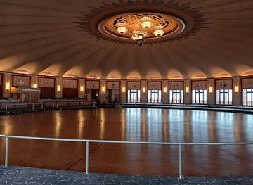 california/huntington-beach/attraction/casino-ballroom