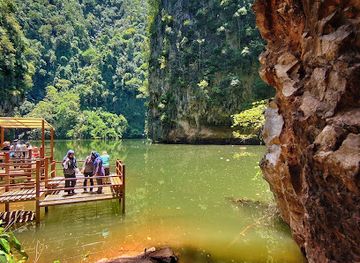 malaysia/ipoh/new-town/attraction/mirror-lake