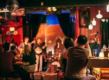 texas/austin/attraction/firehouse-lounge