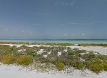 mexico/holbox-island/attraction/renta-de-camastros