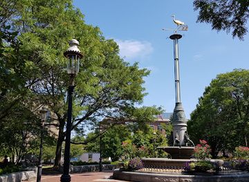 massachusetts/boston/charlestown/attraction/paul-revere-park