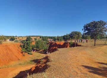 vietnam/mui-ne/attraction/red-canyon-mui-ne