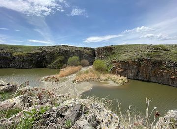 armenia/arpi-lake/attraction/asti-waterfall