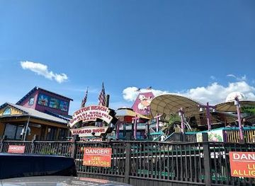 florida/destin/attraction/fudpucker-s-beachside-bar-grill