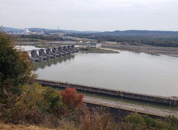 indiana/the-ohio-river-valley/attraction/eagle-s-bluff-park-and-overlook