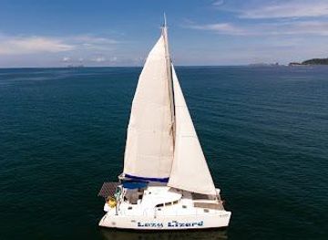 costa-rica/liberia/attraction/lazy-lizard-sailing