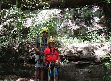 illinois/shawnee-national-forest/attraction/shawnee-bluffs-canopy-tour