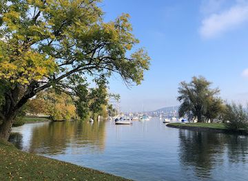 switzerland/zurich-lake/attraction/seepromenade