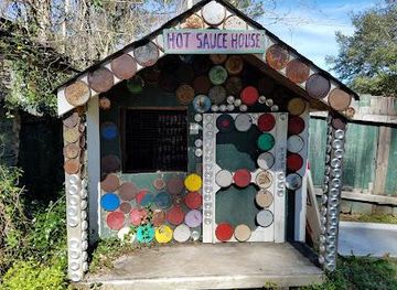 louisiana/lake-pontchartrain/attraction/abita-mystery-house-ucm-museum