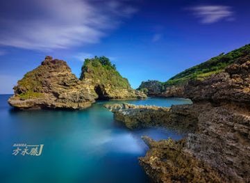 indonesia/west-nusa-tenggara/attraction/sari-goang-beach-lagoon