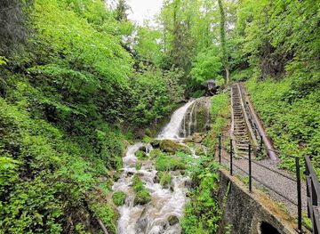 switzerland/zurich-lake/attraction/furtitobelweg-wasserfall