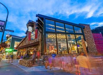 tennessee/knoxville/attraction/sugarlands-distilling-company