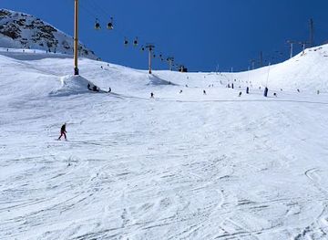 france/french-alps/attraction/domaine-skiable-de-courmayeur