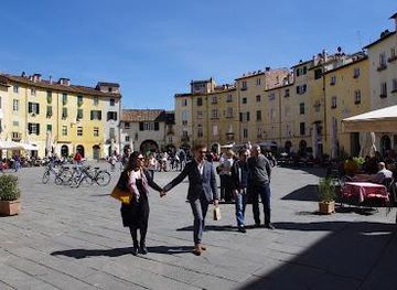 italy/lucca/attraction/cruises-on-the-road-in-tuscany-by-riccardo-scarafoni