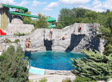 hungary/kapos-valley/attraction/kaposvar-viragfurdo-flower-bath