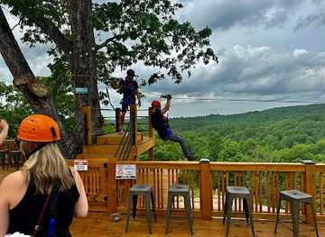 arkansas/eureka-springs/attraction/eureka-springs-zipline