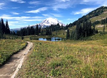 washington/mount-rainier-national-park/attraction/naches-peak-loop-trailhead
