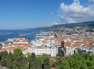 italy/friuli-venezia-giulia/attraction/castello-di-san-giusto