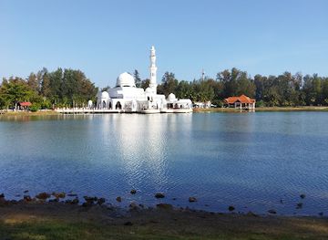 malaysia/kuala-terengganu/attraction/taman-awam-lagun-kuala-ibai