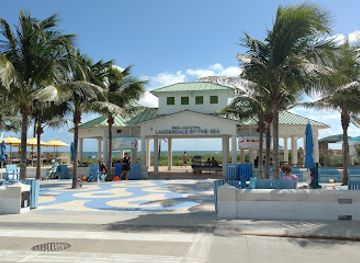 florida/fort-lauderdale-beach/attraction/lauderdale-by-the-sea-beach