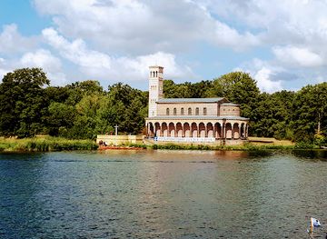 germany/brandenburg/attraction/kingswood-with-havel-lake-seeburg-agricultural-landscape