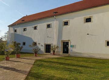 hungary/ferto-region/attraction/peisonia-latogatokozpont-ferto-taj-vilagorokseg-magyar-tanacsa-egyesulet