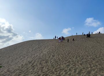 malaysia/kelantan/attraction/pantai-mek-mas