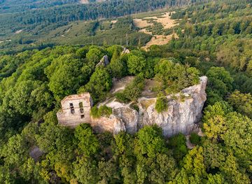 slovakia/zahorie/attraction/pajstun-castle