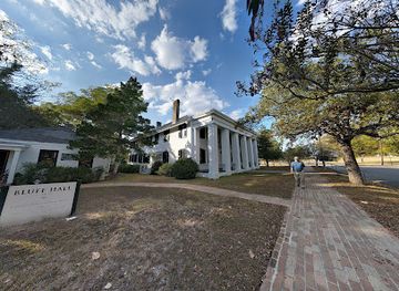 alabama/prairie-belt/attraction/bluff-hall