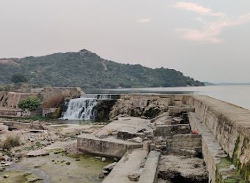 india/telangana/attraction/shanigaram-waterfall