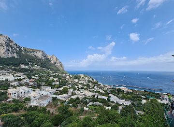 italy/capri/attraction/clock-tower