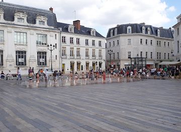 france/centre-val-de-loire/attraction/statue-de-jeanne-d-arc