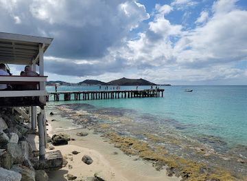sint-maarten/cole-bay/attraction/public-dinghy-dock