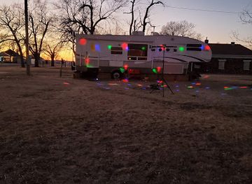 kansas/smoky-hills/attraction/smoky-hill-entertainment-adventures-llc