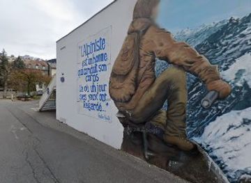 france/ecrins-national-park/attraction/fresque-gloire-a-l-alpinisme