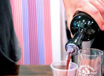 tennessee/pigeon-forge/attraction/apple-barn-dessert-wine-shoppe