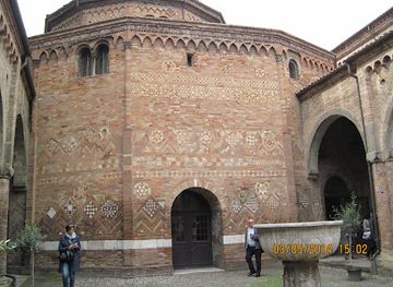 italy/emilia-romagna/attraction/two-towers