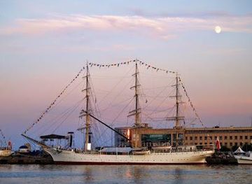 poland/gdansk/attraction/museum-ship-dar-pomorza