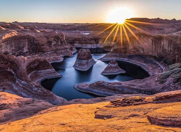 arizona/red-rock-country/attraction/reflection-canyon